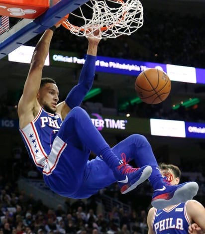 Ben Simmons anotó 19 puntos, bajó 17 rebotes y tuvo 14 asistencias en la victoria de Filadelfia 115-101 sobre los Bulls de Chicago. (AP)