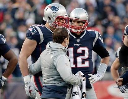 Gronkowski sufrió la conmoción cerebral el domingo, durante la final de la Conferencia Americana ante Jacksonville. Su casco fue impactado por el de Barry Church, safety de los Jaguars. (ARCHIVO)