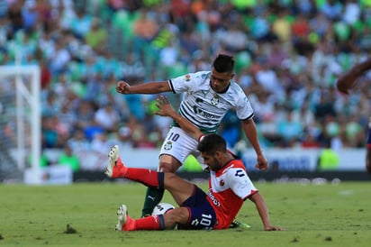 Santos Laguna tuvo escasas llegadas durante la primera media hora. 
