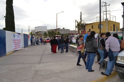 Bloqueo. Maestros de Telesecundarias toman la Subsecretaría de Educación e impiden el paso. (EL SIGLO DE TORREÓN)