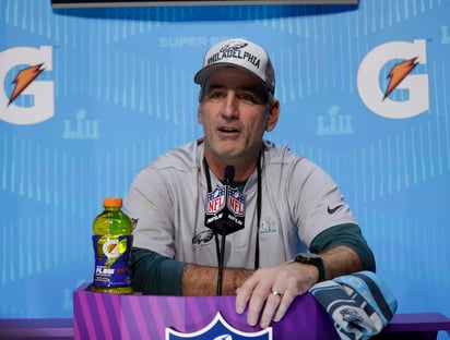 Frank Reich se desempeñaba como coordinador ofensivo de los Eagles de Filadelfia. (AP)