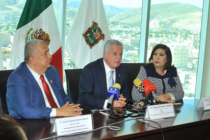 Los alcaldes de la zona metropolitana de La Laguna quieren fortalecer la municipalidad frente a la Federación y los Estados en materia financiera pues consideran que están acotados y no reciben trato equitativo. (EL SIGLO DE TORREÓN/ERNESTO RAMÍREZ)