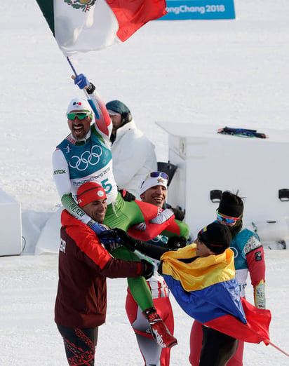 El mexicano y abanderado de la representación nacional, Germán Madrazo, cumplió en su debut en los Juegos Olímpicos. (AP)