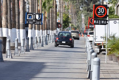 Esta actividad se desarrollaba solamente y en menor escala en el sector poniente, de la Plaza de Armas a la Alianza y sólo los fines de semana .