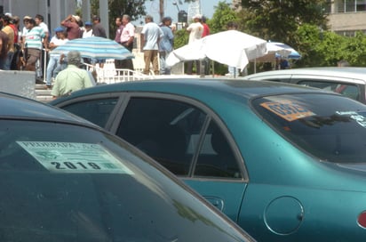 Efecto negativo.  Los autos ilegales están causando distorsiones en el mercado nacional. (ARCHIVO)