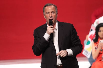 Meade respondió a través de su cuenta en Twitter una pregunta de Pascal Beltrán del Río. ”Candidato, ¿los partidos que lo postulan impugnarán esta prohibición del INE ante el Tribunal Electoral?”. (EL UNIVERSAL)
