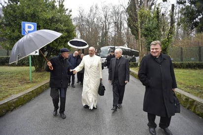 El papa Francisco concluyó su retiro y volvió al Vaticano.