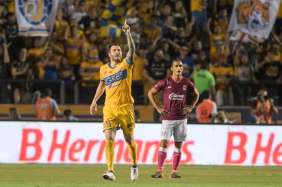 André-Pierre Gignac marcó el primer tanto de los Tigres en la victoria 2-1 ante Monarcas.