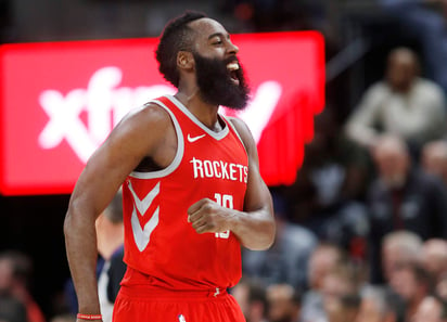 James ‘la Barba’ Harden anotó 26 puntos en la victoria de los Rockets de Houston 96-85 sobre el Jazz de Utah. (AP)