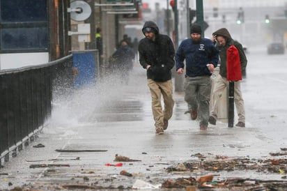 El mal tiempo, que comenzó ayer y que aún hoy continúa azotando a numerosas regiones del país, ha afectado a más de una decena de estados, desde Maine hasta Carolina del Norte, y a varias grandes ciudades como Boston, Nueva York, Filadelfia o Washington. (ARCHIVO)