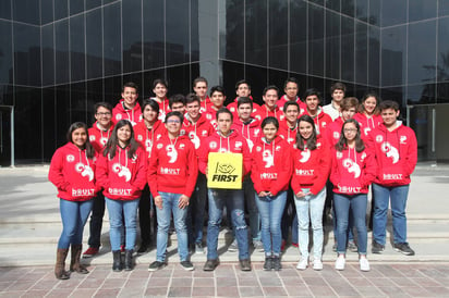 Regional. Diego Garza, miembro del equipo de robótica dice que FIRST, es una de las mejores experiencias que ha tenido en su vida. (ANGÉLICA SANDOVAL)