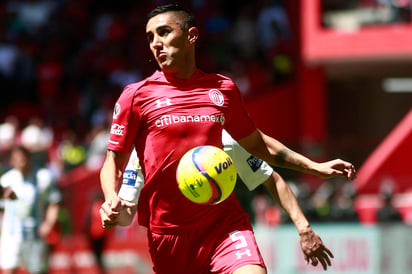 Osvaldo Gonzalez, de los Diablos Rojos del Toluca, durante el encuentro en el Nemesio Díez. (Jam Media)