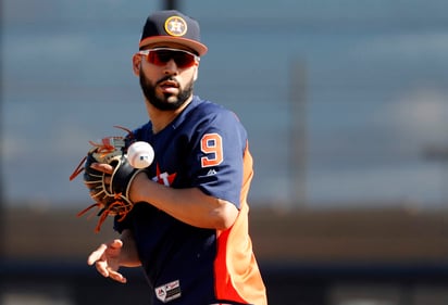 Marwin González jugó seis posiciones la campaña pasada. (AP)