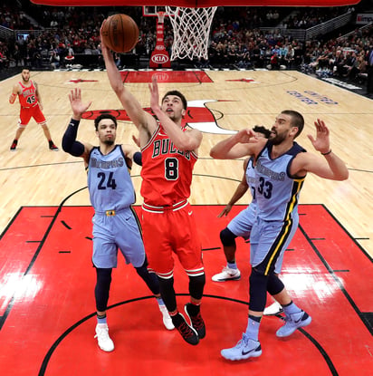 Los Bulls vencieron 119-110 a los Grizzlies de Memphis, que sufrieron su 15ta derrota consecutiva. (AP)