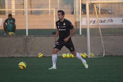 El capitán santista, Carlos Izquierdoz destacó que pese al gran momento del equipo, los Guerreros no deben de relajarse. (Cortesía Santos)
