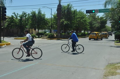 En su encuentro con las autoridades municipales, solicitaron el estudio necesario que avale su propuesta así como el presentar otras alternativas. (EL SIGLO DE TORREÓN) 