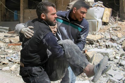 Saldo. En el vecindario de Al-Amara, 11 civiles resultaron lesionados por otro cohete. (AP)