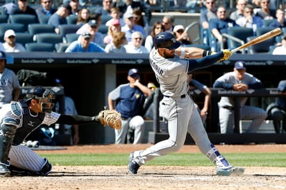 Tras jugar sus primeras diez campañas con los Rays de Tampa, el estelar Evan Longoria vestirá ahora la camisola de los Gigantes. (Archivo)