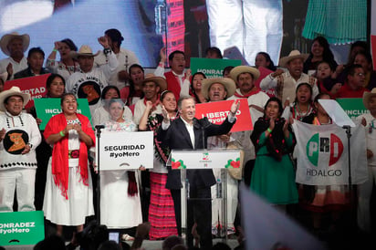 A través de su cuenta de Twitter, Meade Kuribreña hizo un homenaje al político sonorense. (ARCHIVO)