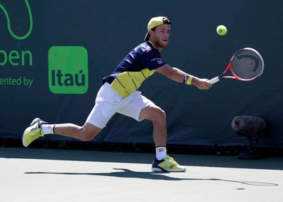 Diego Schwartzman derrotó 6-3, 6-1 a Nicolás Jarry y avanzó a la tercera ronda del Abierto de Miami. (AP)