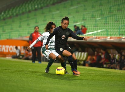 En la primera vuelta, las tapatías impusieron condiciones en el Corona y le ganaron a las Guerreras. (Archivo)