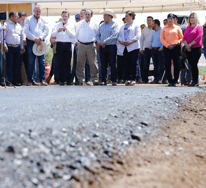 Obra. José Aispuro, gobernador del Estado, entregó obras de infraestructura en San Juan del Río.