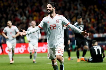 Isco Alarcón marcó tres tantos en la goleada de España 6-1 sobre Argentina. (EFE)