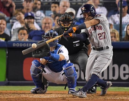 José Altuve, el Jugador Más Valioso de la Liga Americana, firmó una extensión de contrato con los Astros, donde se va a embolsar 163.5 millones de dólares por siete campañas. (Archivo)