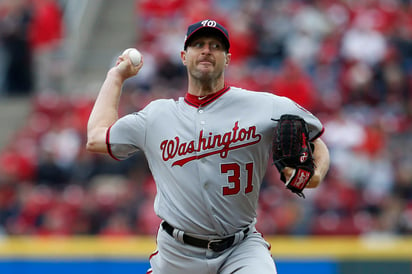 Max Scherzer no permitió carreras en seis entradas de labor, dio una base por bolas y ponchó a diez enemigos. (AP)