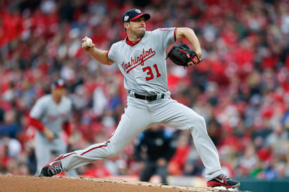 Max Scherzer no permitió carreras en seis entradas y ponchó a 10 enemigos en la victoria de Nacionales sobre Rojos. (AP)