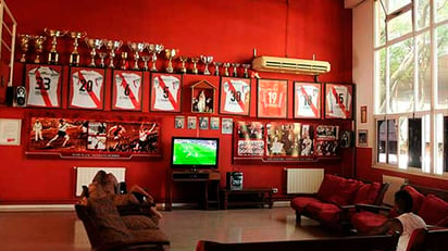 Interior de la pensión del club argentino River Plate. (Cortesía)