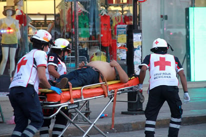 Dos personas fueron atacadas a tiros la noche de este miércoles, en la ciudad de Cancún, lo que cobró la vida de una persona más, que se encontraba en la escena del crimen y resultó originalmente herida de bala. (EFE)