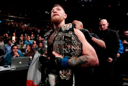 McGregor buscaba al luchador ruso Khabib Nurmagomedov, quien previamente había criticado a McGregor por no aceptar un combate. (ARCHIVO)