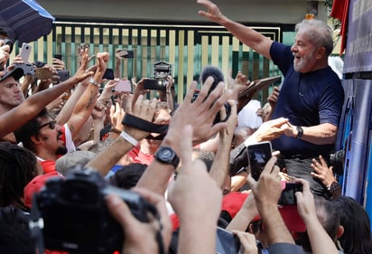 El mensaje se dio posterior a la misa que se celebró en memoria de su esposa frente al sindicato metalúrgico, en las afueras de Sao Paulo, según dirigentes del Partido de los Trabajadores (PT). (AP)