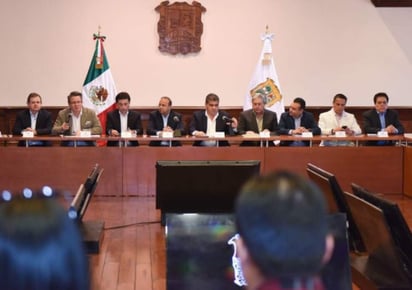 Durante la reunión, Alfonso Navarrete Prida, titular de la SEGOB, acordó con los colectivos de Coahuila y de todo el país, rectificar el decreto emitido el pasado 02 de abril. (TWITTER)
