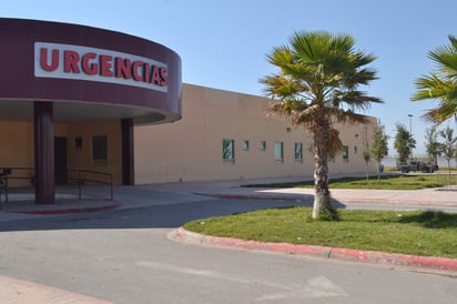 El joven fue llevado de inmediato hasta la zona de urgencias del Hospital General de Torreón. (ARCHIVO)