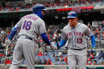 Asdrúbal Cabrera (d) fue clave en la victoria de los Mets. (AP)