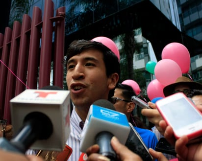 El candidato independiente al Senado de la República, Pedro Kumamoto, lamentó la manera en que Jaime Rodríguez Calderón obtuvo su lugar en la boleta electoral a presidente del próximo 1 de julio, ya que este presentó más del 50% de apoyos ciudadanos irregulares. (AGENCIAS)