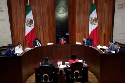 En conferencia de prensa, los magistrados del TEPJF dio 'la bienvenida al escrutinio público' sobre la decisión, con la que se incorporó el nombre del llamado 'Bronco' a la boleta electoral. (EL UNIVERSAL)