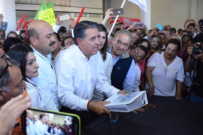 Aseguró Gutiérrez Jardón que hay ventajas y desventajas al enfrentarse a un candidato (PAN) que además es alcalde, pero aseguró que tiene mucha ventaja contra él ya que tienen las mejor y claras propuesta y no con desgaste político.
