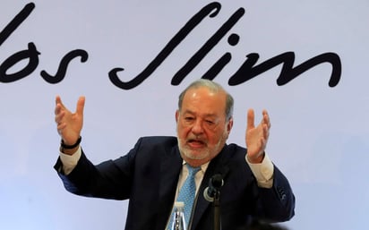 Esto después de que López Obrador demeritó la presentación del empresario Carlos Slim, en la que argumentó la viabilidad del NACM con apoyo de especialistas, dijo. (ARCHIVO)