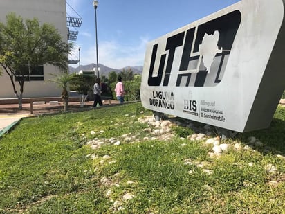 La coordinadora de Idiomas, Cabello Cruz, dijo que hay un proceso a través de asesorías, tutorías, clases extra para que los alumnos avancen en el idioma. (EL SIGLO DE TORREÓN)