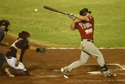 Con el apoyo de par de cuadrangulares, Algodoneros vencieron por pizarra de 7-2 a Toros de Tijuana, en el segundo partido de la serie disputada en el Revolución. (Jesús Galindo)