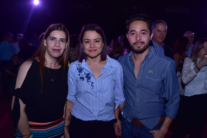 Montserrat, Claudia y Julio.