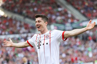 Robert Lewandowski dijo que el Bayern llega en buen momento al duelo ante Real Madrid y que deben aprovechar los errores del cuadro merengue. (Archivo)