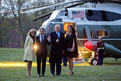 Visita. Macron llegó ayer a Washington para convertirse en el primer líder homenajeado por Trump con una visita de Estado. (EFE)