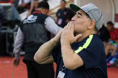 Diego Armando Maradona terminó invicto la campaña con 11 triunfos y 11 empates. (EFE)