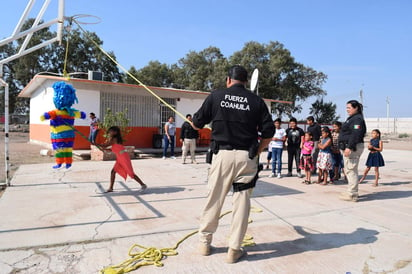 Repitió que tratan de acudir con los niños y niñas que viven en comunidades de alta marginación, para “darles una sorpresa” y el festejo no pase desapercibido. (EL SIGLO DE TORREÓN)