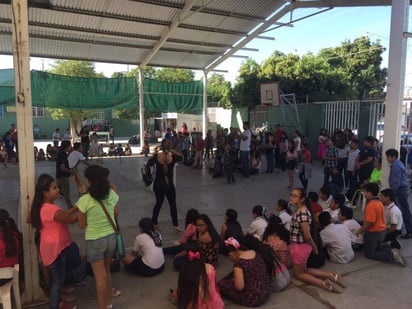 El festejo en las escuelas, fue un motivo importante para que se generara un alto nivel de asistencia y en todos los planteles se les prepararon actividades de convivencia y festividad. (EL SIGLO DE TORREÓN) 