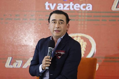 Adal fue presentado como el nuevo conductor de La Academia en TvAzteca. (ARCHIVO)